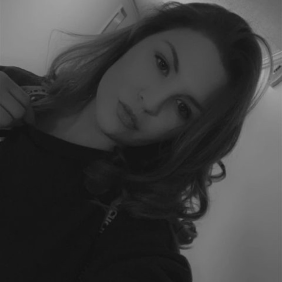 Meet your Posher, Brianna - Picture 1 of 1